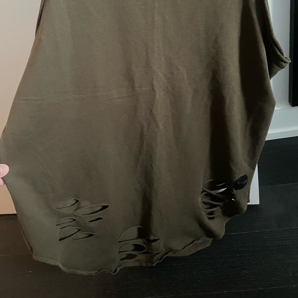 Mens Distressed Tank Top - Picture 4 of 7